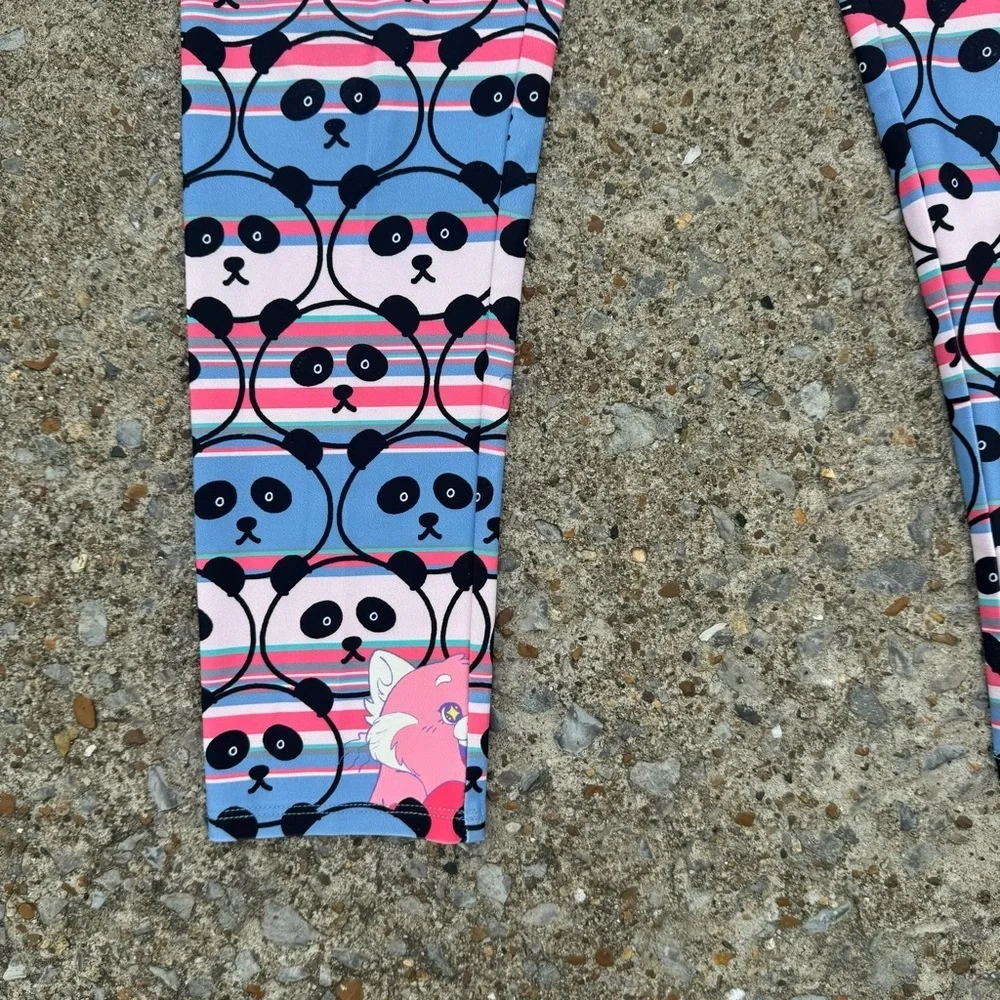 Disney Turning Red Girls leggings size 9/10